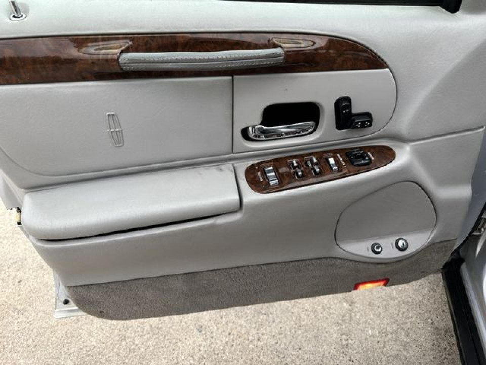 Lincoln TOWNCAR 2001 — Copart