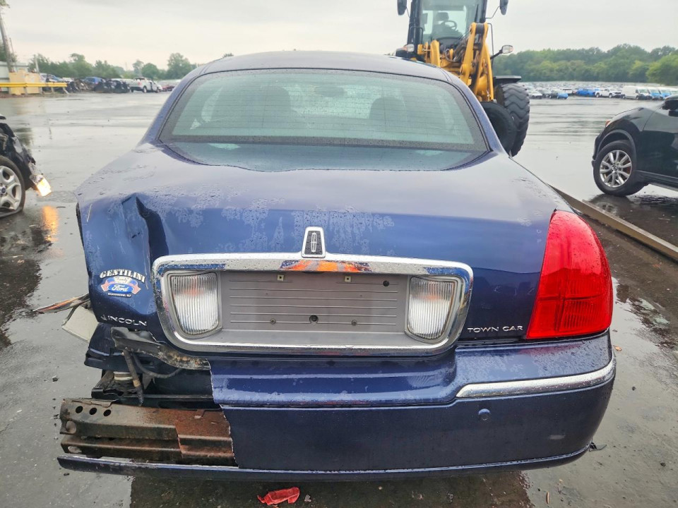 Lincoln TOWNCAR 2003 — Copart