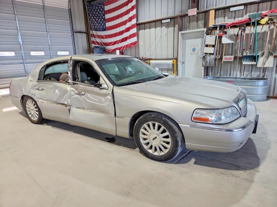 Lincoln TOWNCAR 2004 — Copart