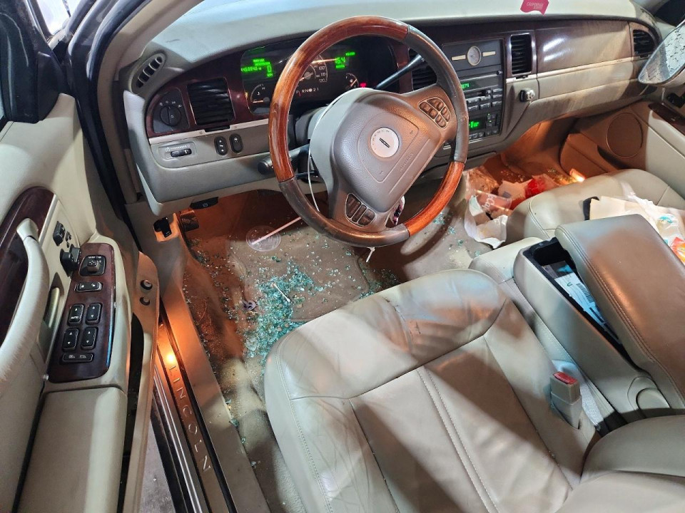 Lincoln TOWNCAR 2004 — Copart