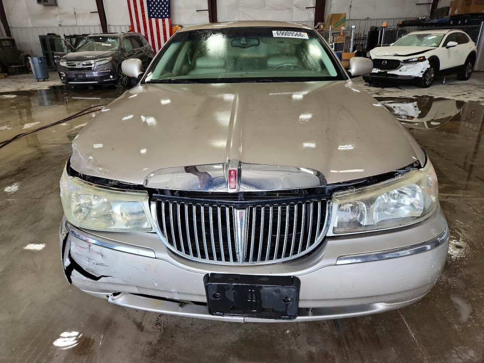 Lincoln TOWNCAR 2001 — Copart