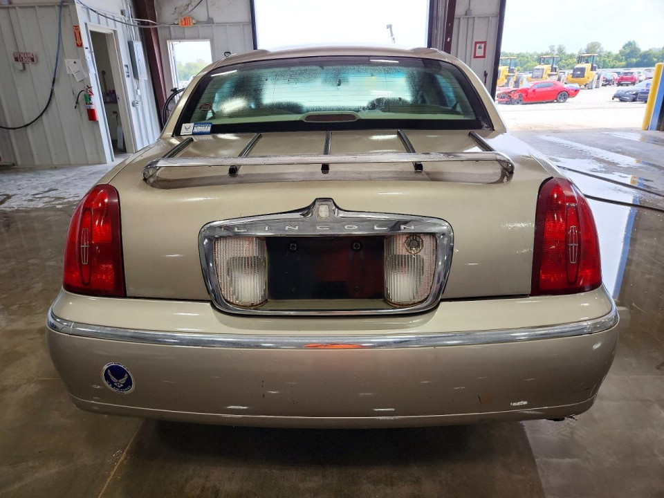 Lincoln TOWNCAR 2001 — Copart