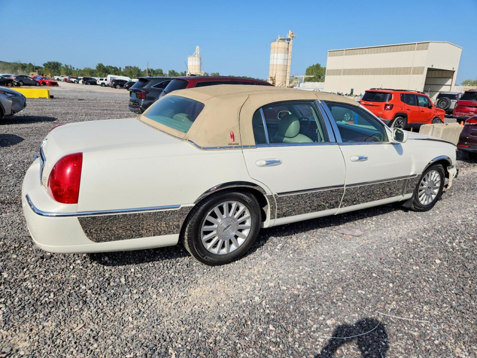 Lincoln TOWNCAR 2004 — Copart