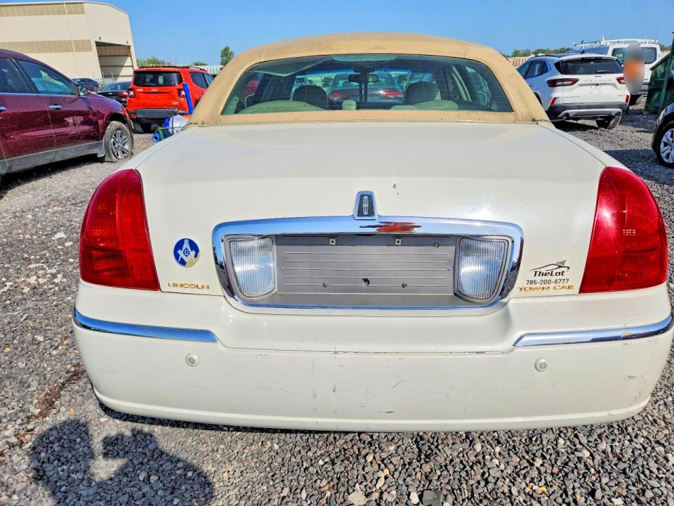 Lincoln TOWNCAR 2004 — Copart
