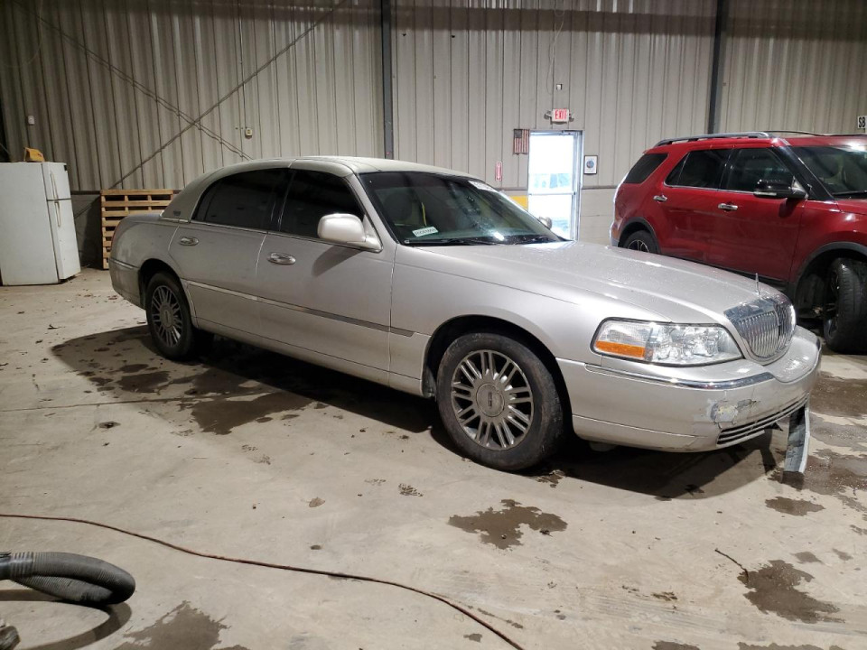 Lincoln TOWNCAR 2010 — Copart
