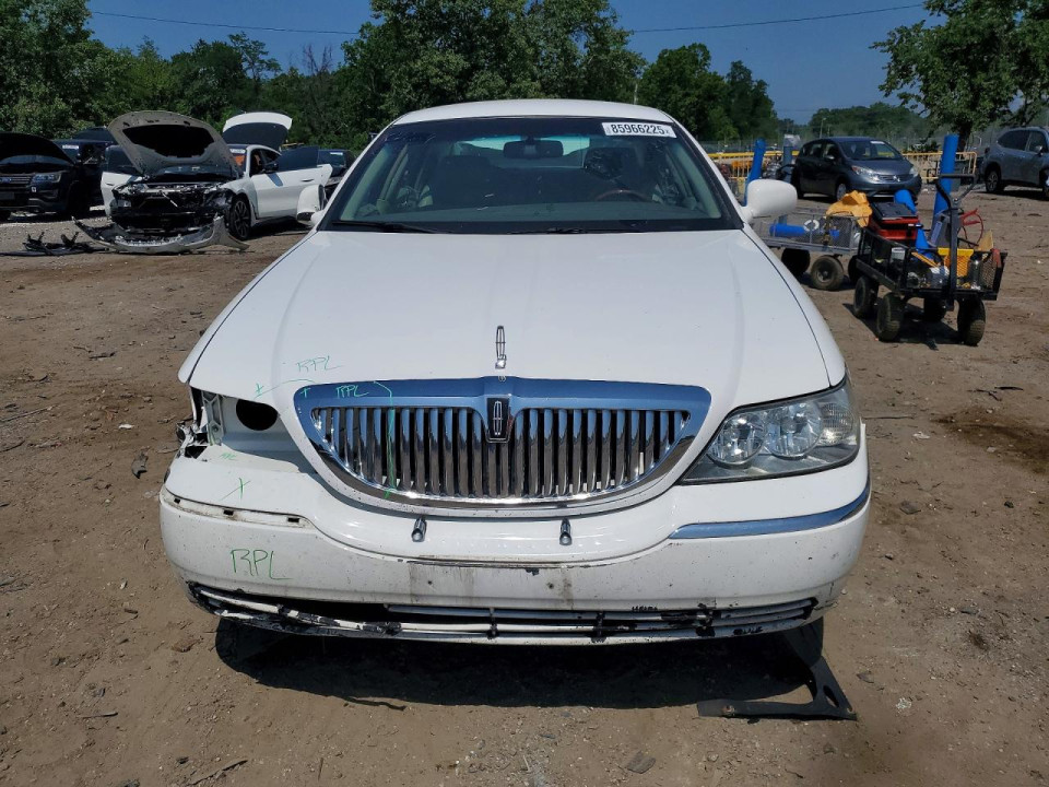 Lincoln TOWNCAR 2011 — Copart