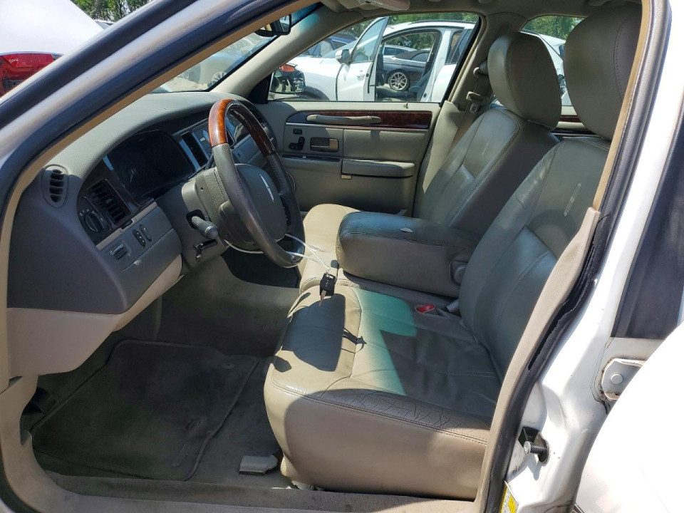 Lincoln TOWNCAR 2011 — Copart