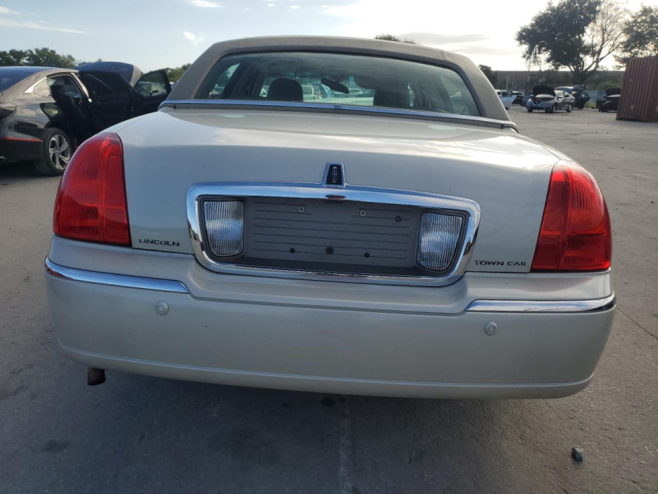 Lincoln TOWNCAR 2005 — Copart