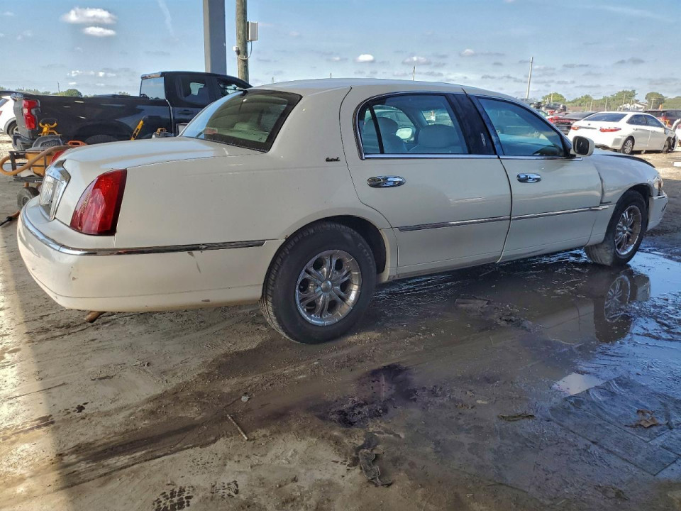 Lincoln TOWNCAR 2002 — Copart