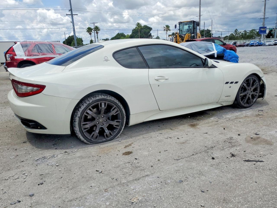 Maserati GRANTURISMO S 2015 — Copart