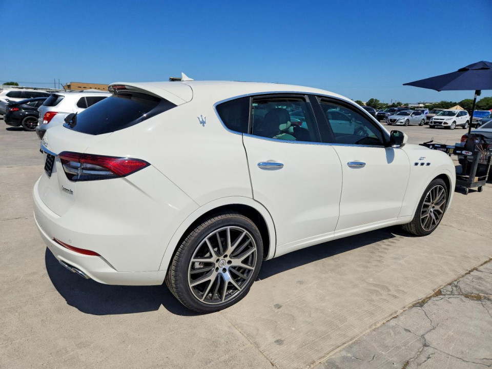 Maserati LEVANTE BASE 2022 — Copart