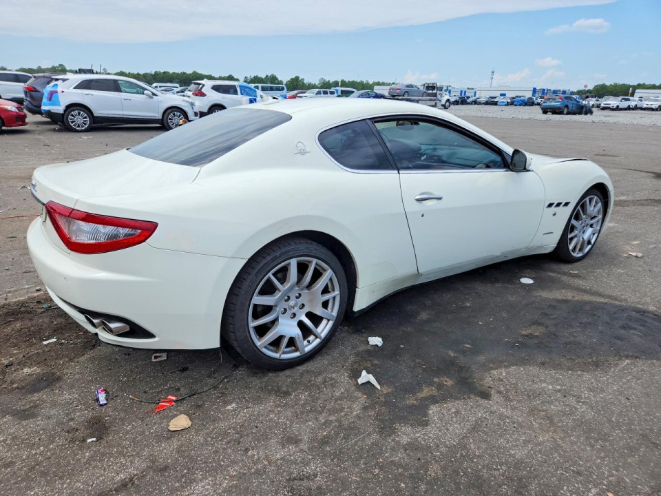 Maserati GRANTURISMO 2011 — Copart