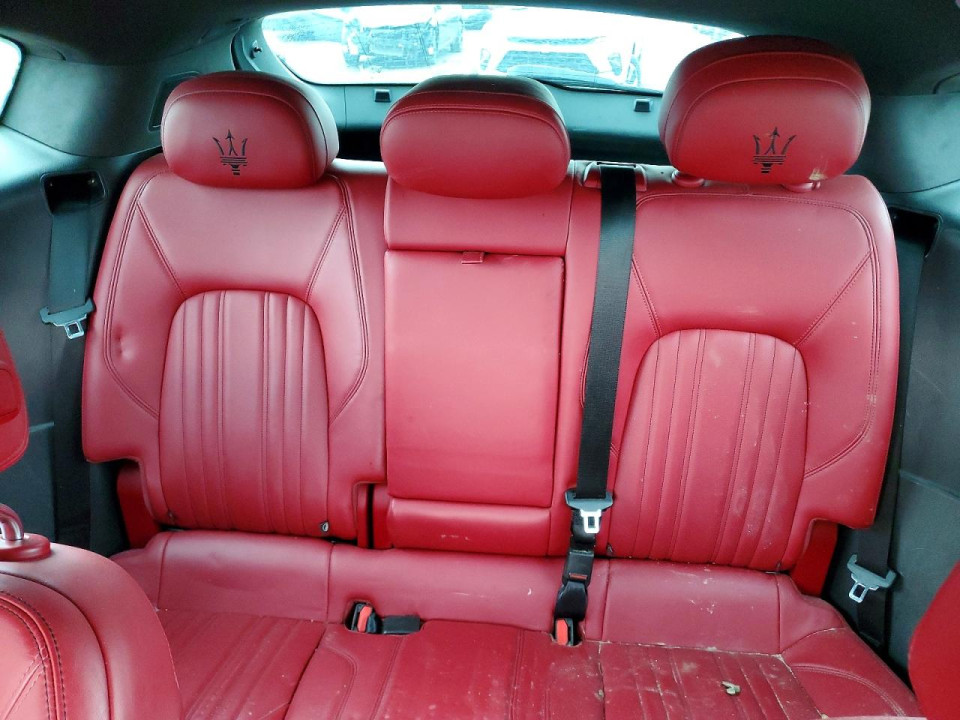 Maserati LEVANTE BASE 2022 из США