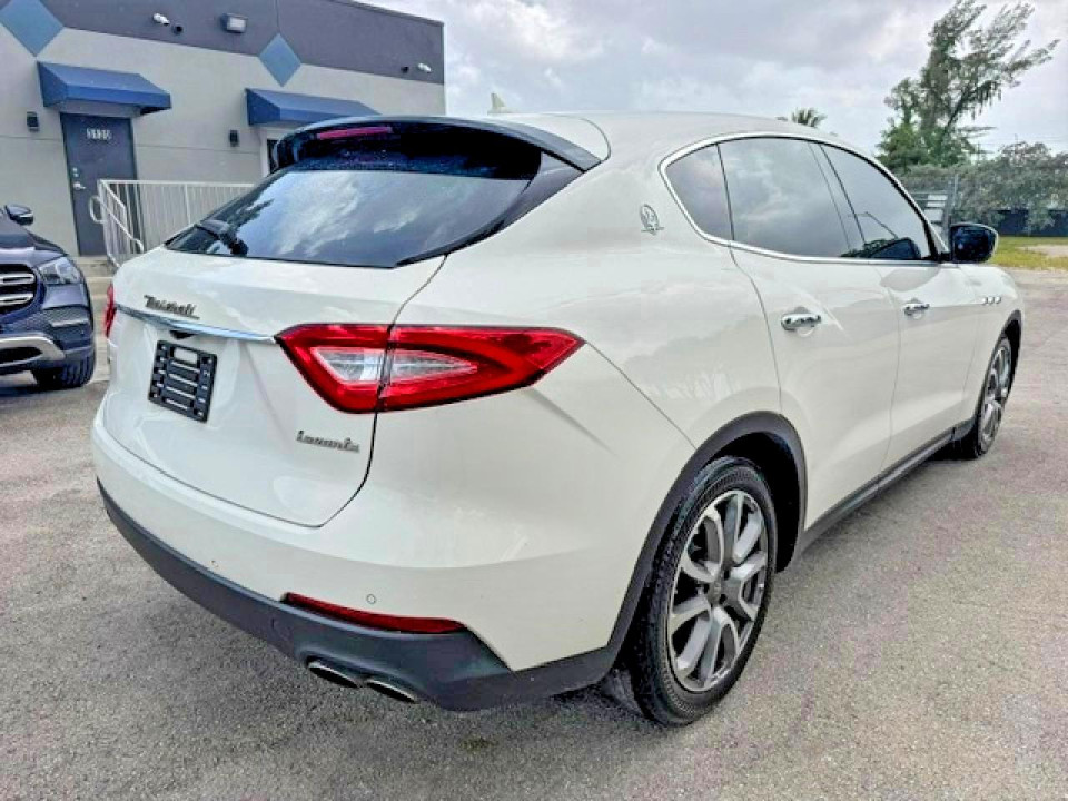 Maserati LEVANTE 2018 из США