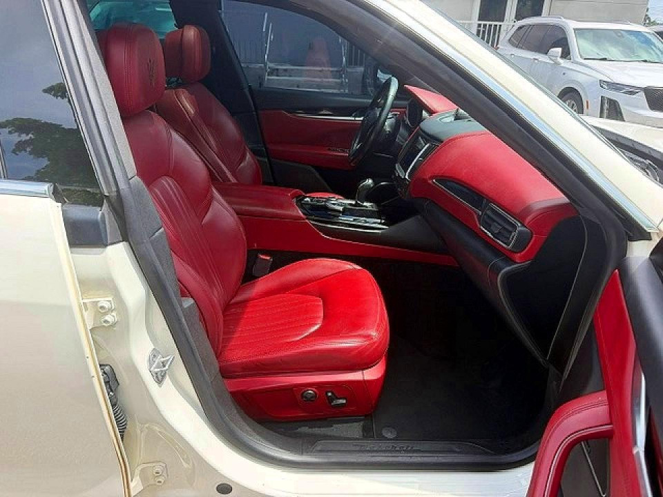 Maserati LEVANTE 2018 из США