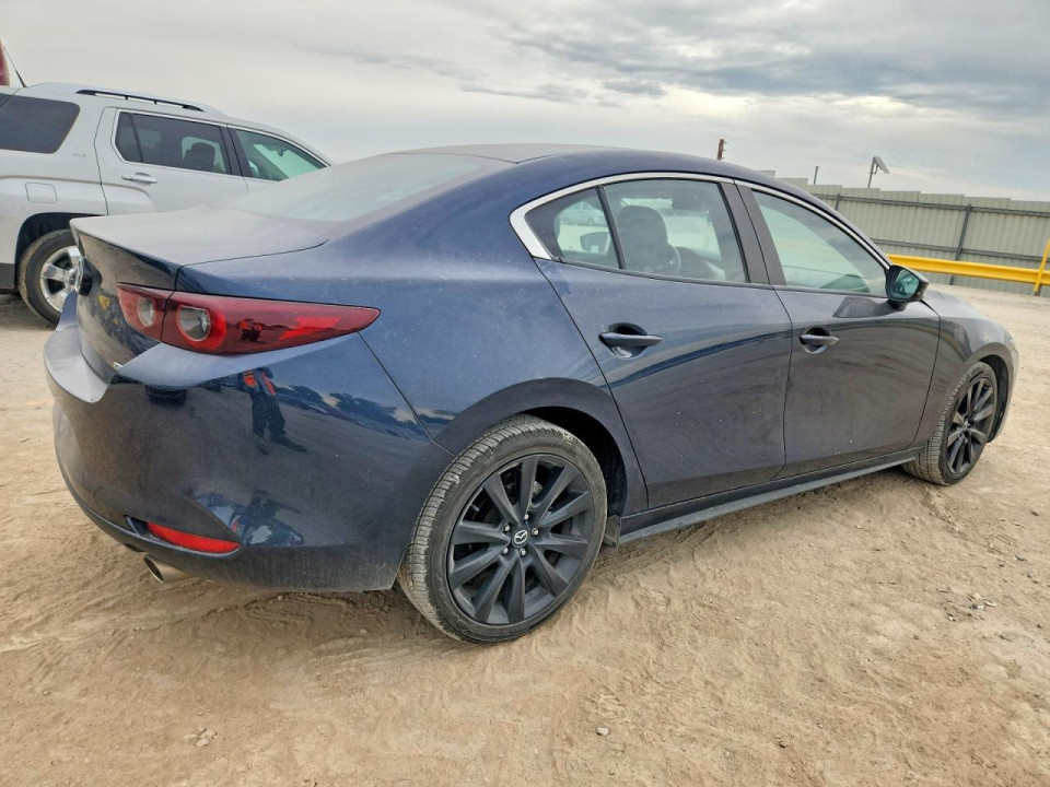 Mazda 3 SELECT SPORT 2024 — Copart