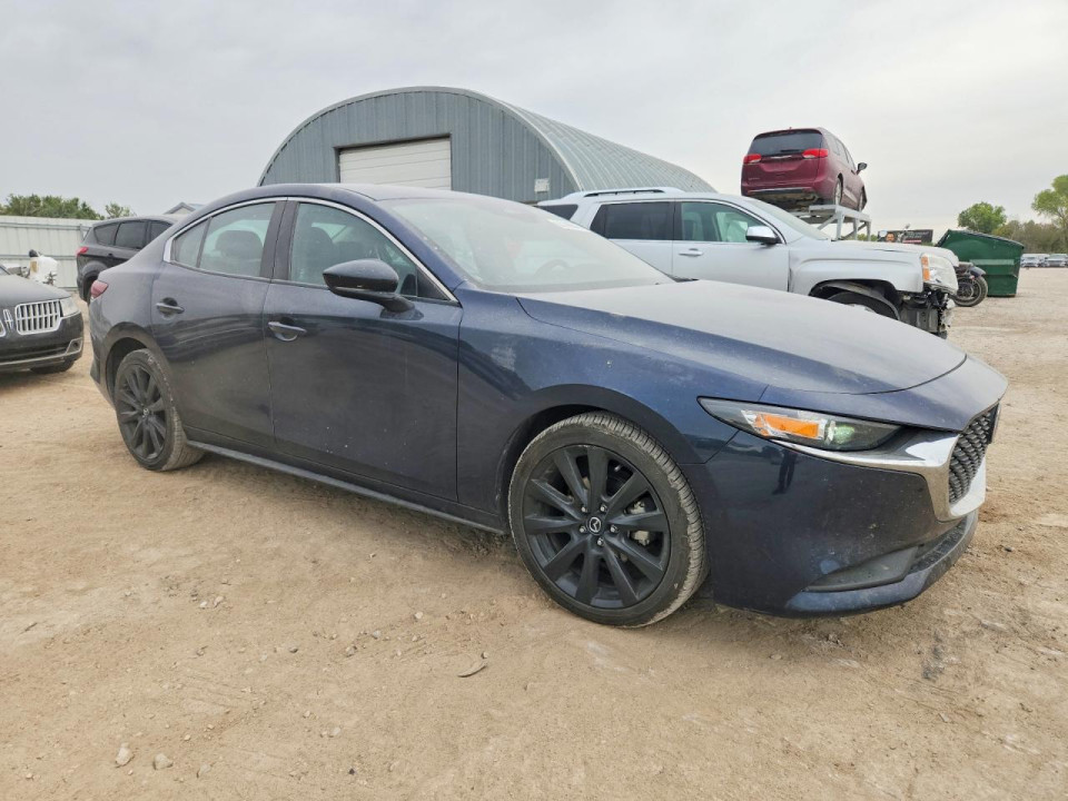 Mazda 3 SELECT SPORT 2024 — Copart