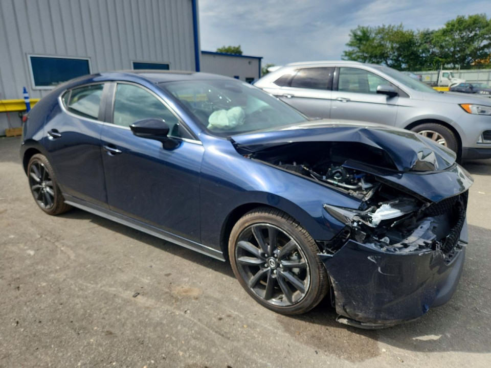 Mazda 3 SELECT SPORT 2024 — Copart