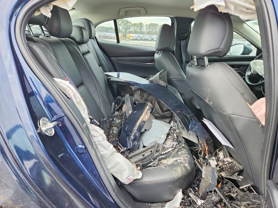 Mazda 3 SELECT SPORT 2025 — Copart