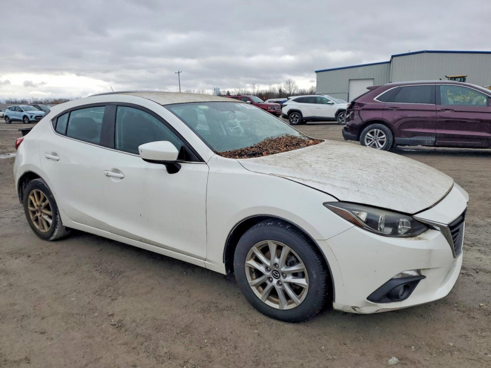 Mazda 3 2015 — Copart