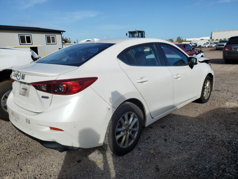 Mazda 3 2016 — Copart