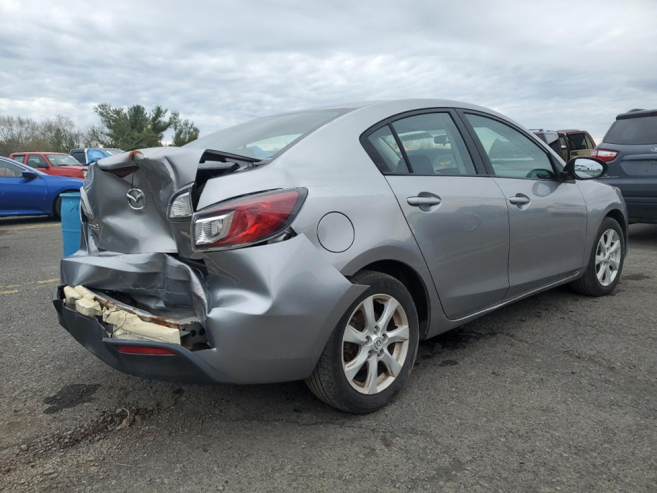 Mazda 3 2011 — Copart