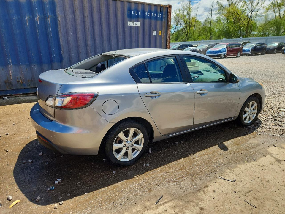 Mazda 3 2011 — Copart