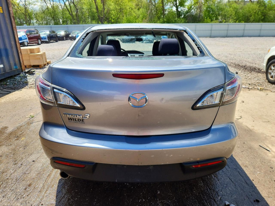 Mazda 3 2011 — Copart