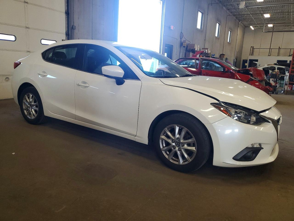Mazda 3 2015 — Copart