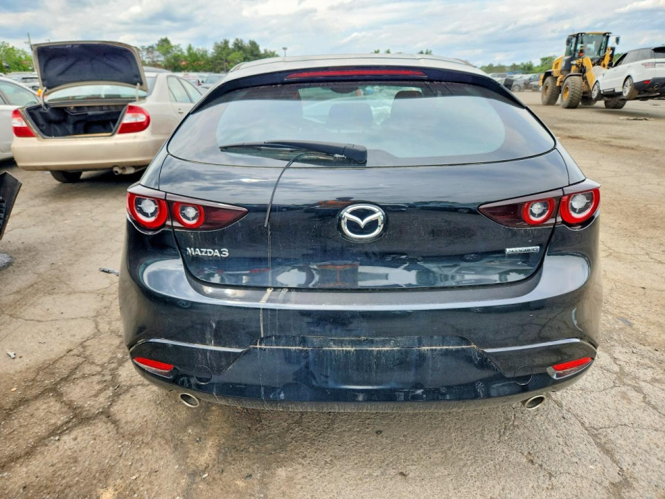 Mazda 3 2024 — Copart