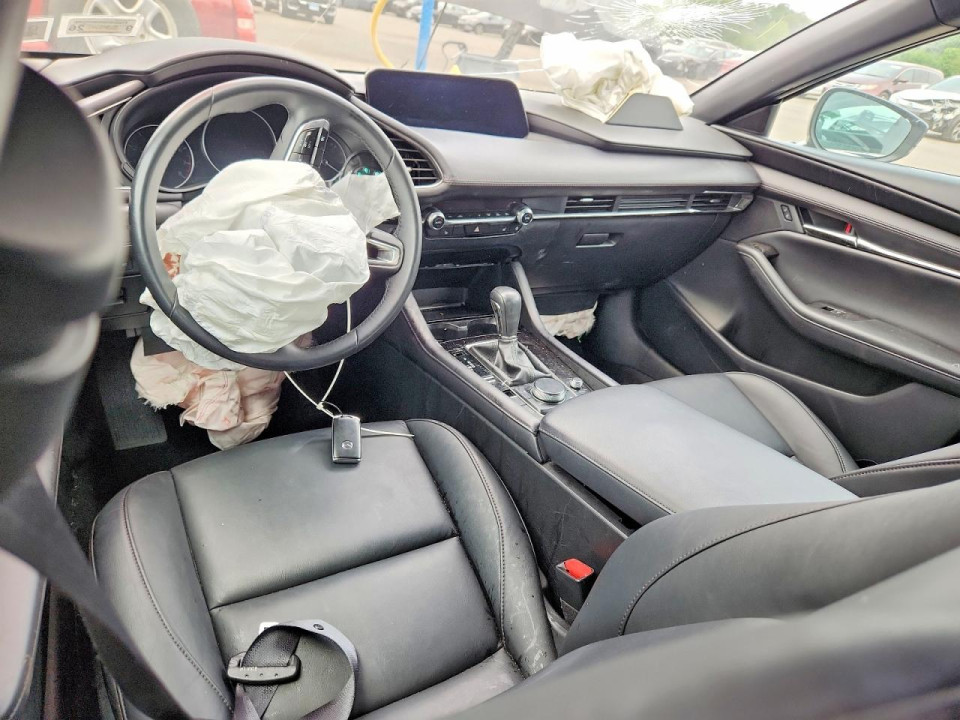 Mazda 3 2024 — Copart
