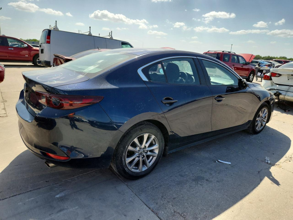 Mazda 3 2021 — Copart