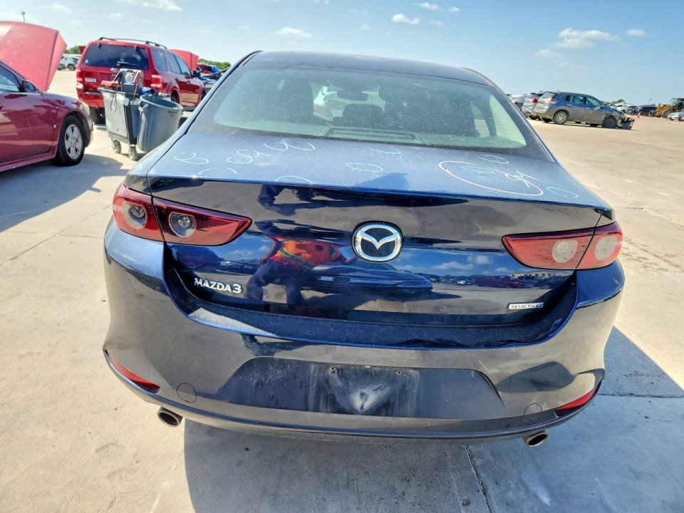 Mazda 3 2021 — Copart