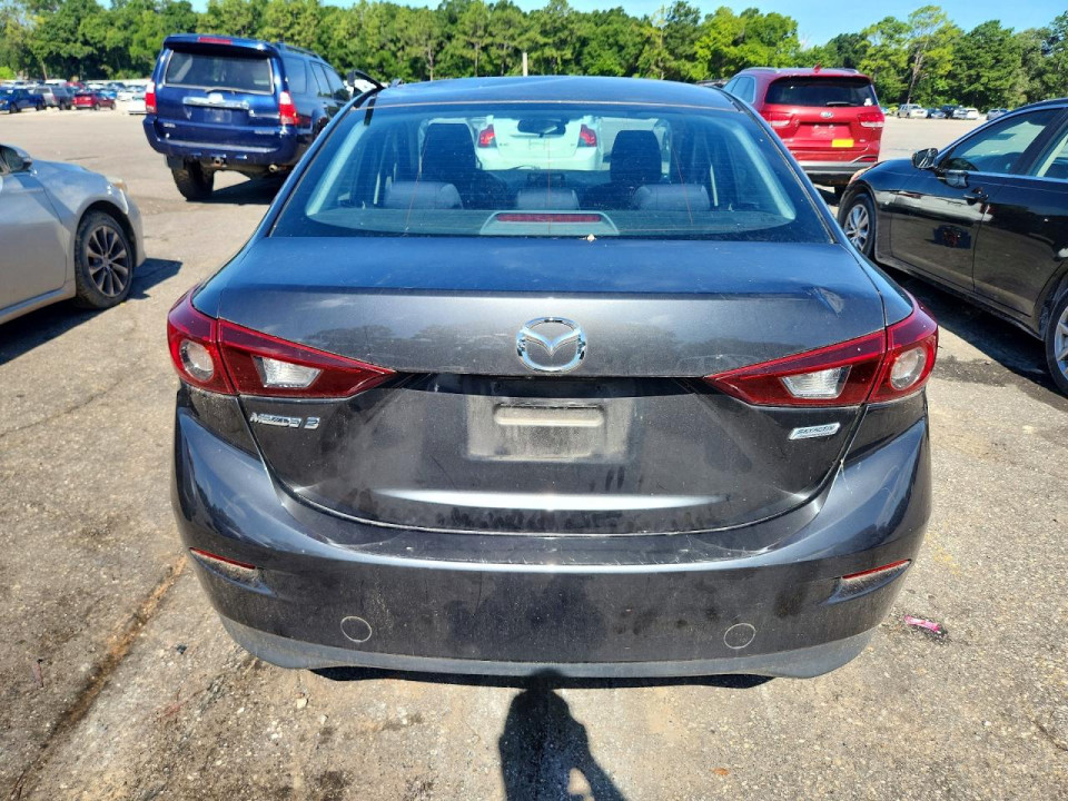 Mazda 3 2017 — Copart