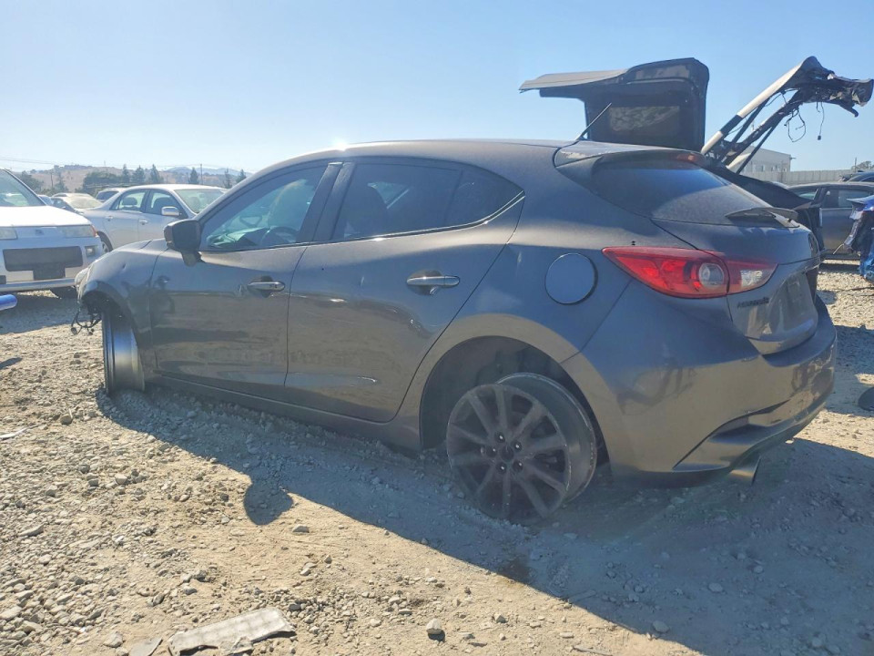 Mazda 3 2017 — Copart