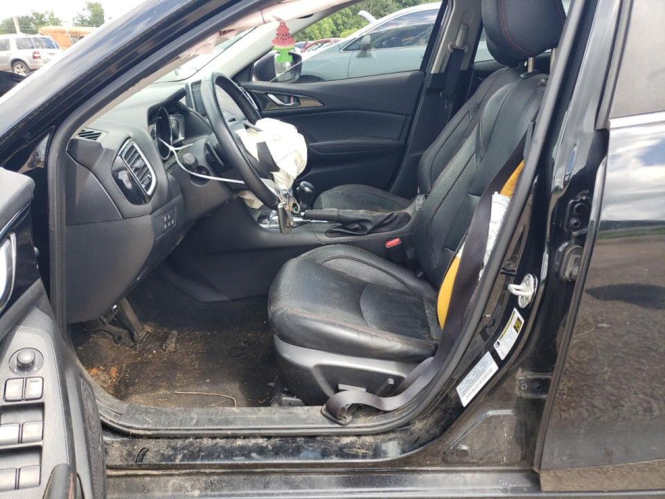 Mazda 3 2015 — Copart