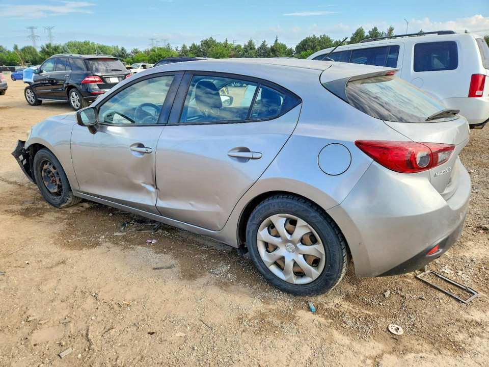 Mazda 3 2016 — Copart