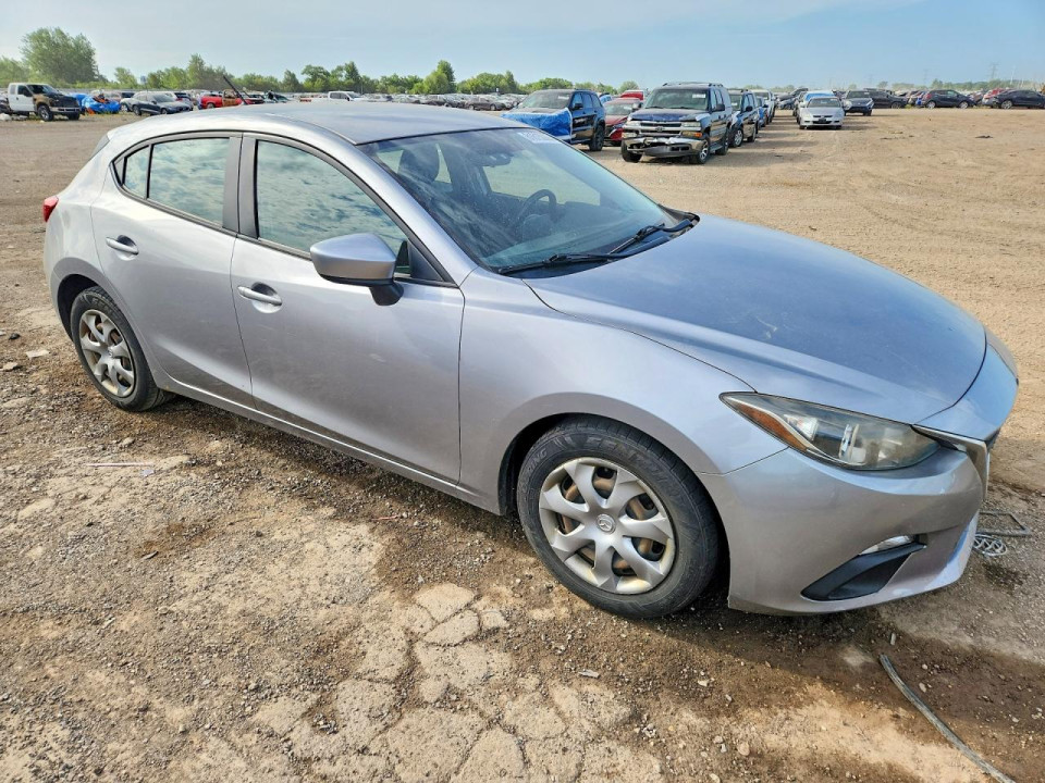 Mazda 3 2016 — Copart