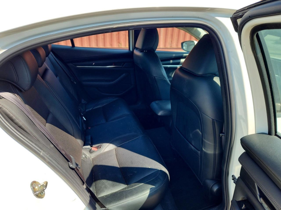 Mazda 3 2019 — Copart