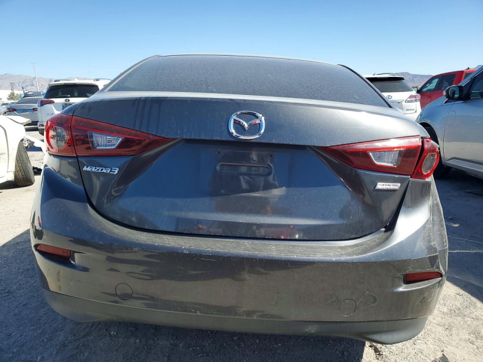 Mazda 3 2015 — Copart