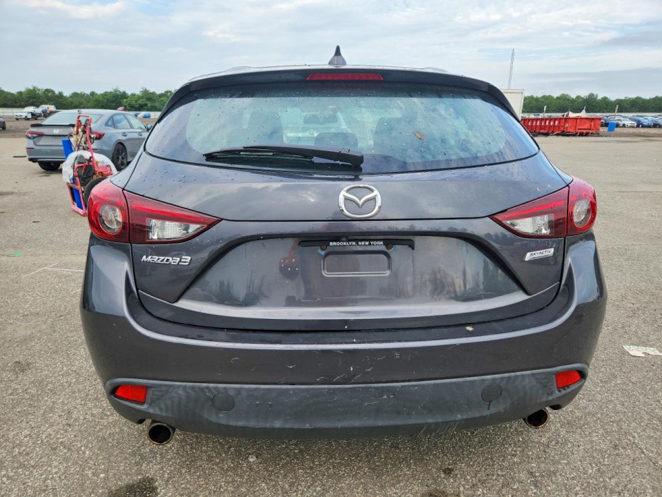 Mazda 3 2016 — Copart