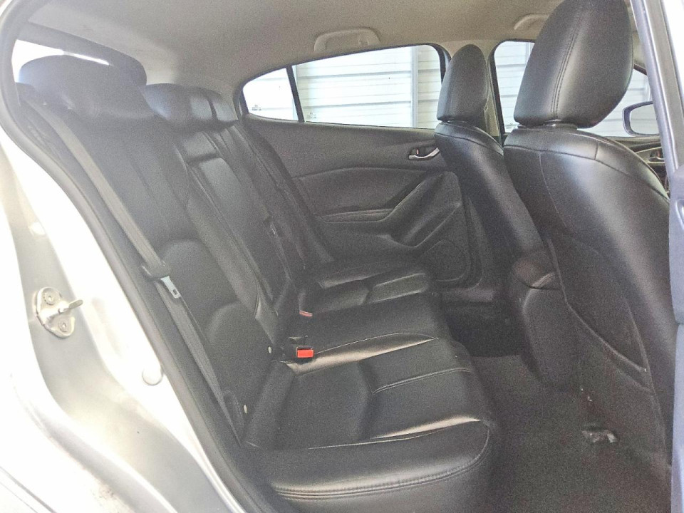 Mazda 3 2018 — Copart