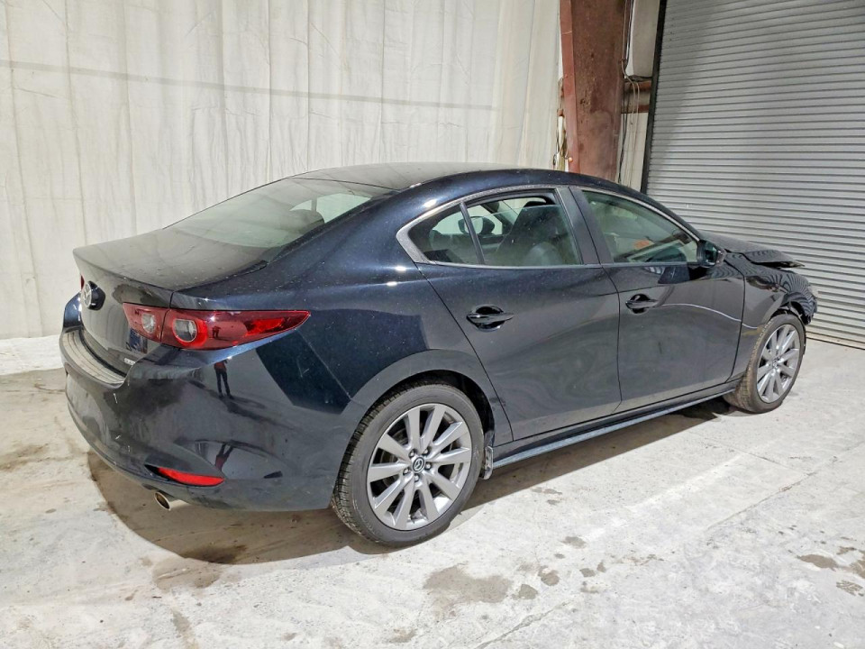 Mazda 3 2022 — Copart