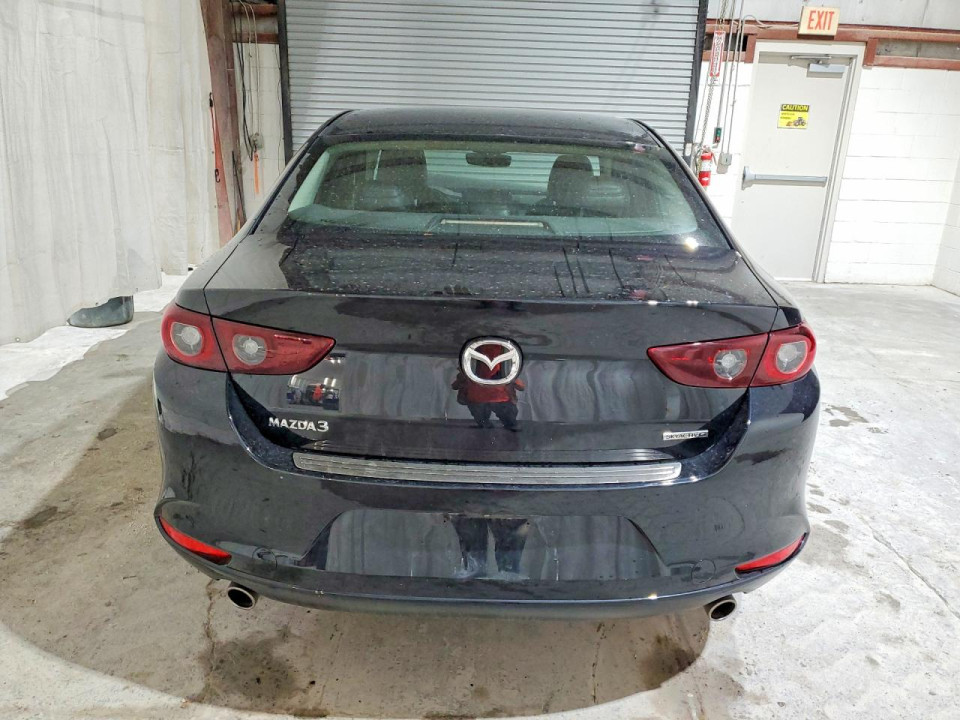 Mazda 3 2022 — Copart