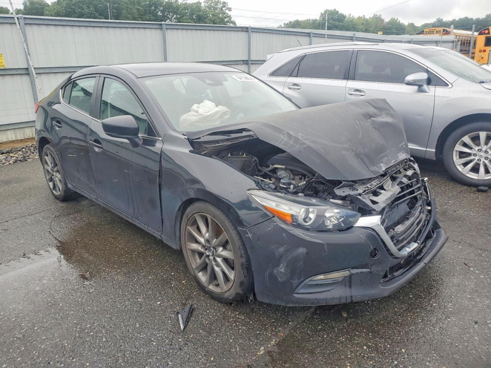 Mazda 3 2018 — Copart