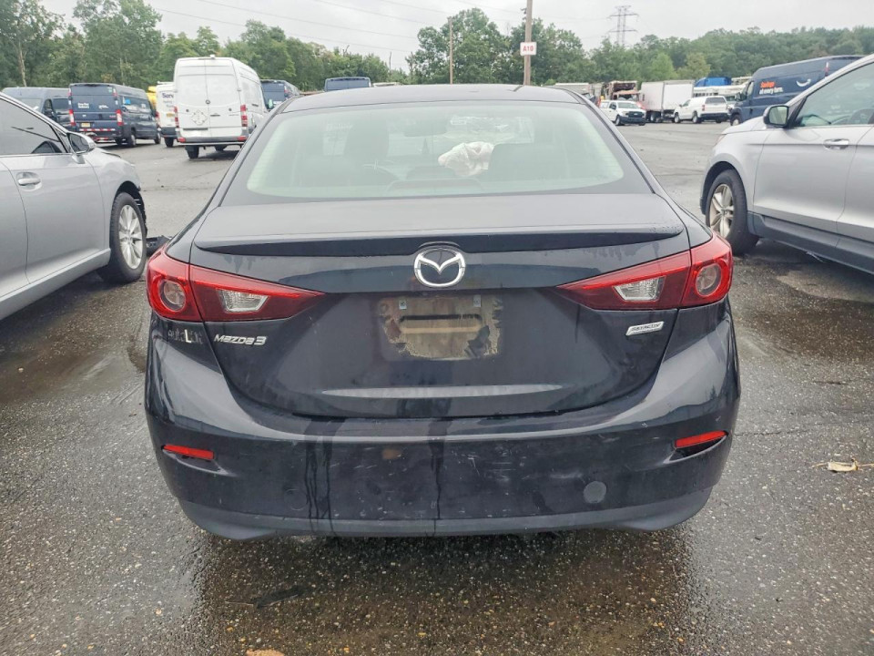 Mazda 3 2018 — Copart