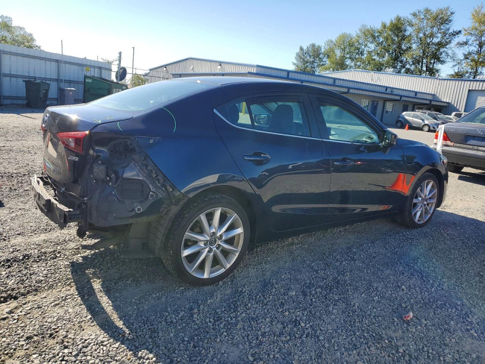 Mazda 3 2017 — Copart