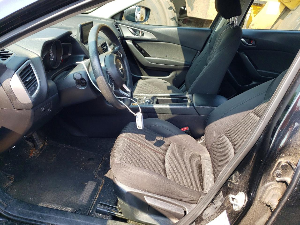 Mazda 3 2017 — Copart