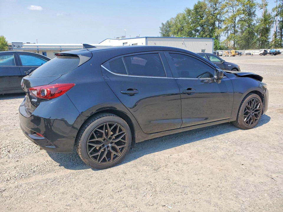 Mazda 3 2017 — Copart