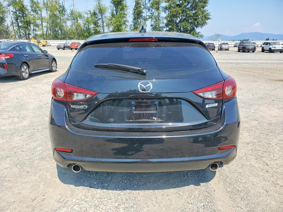 Mazda 3 2017 — Copart